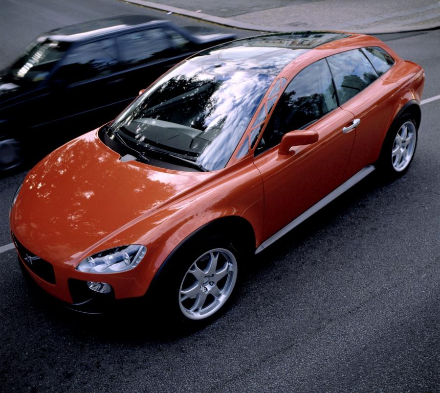  Volvo Safety Concept Car 2001 года  (фото 8 из 20)